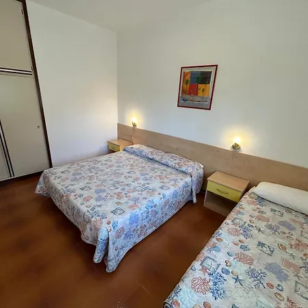 Azzurro Via Livenza 1 Apartament *