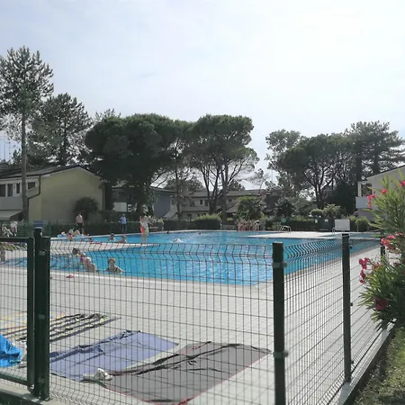 Azzurro Via Livenza 1 * Bibione